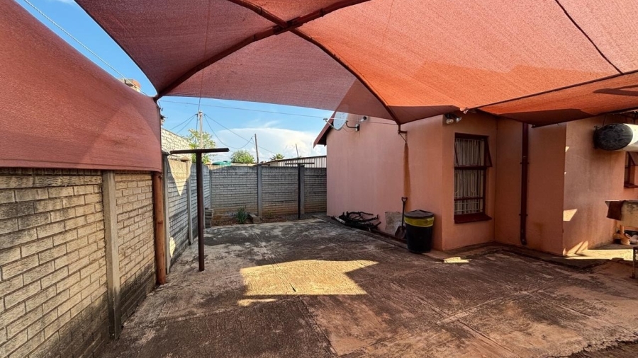 2 Bedroom Property for Sale in Boitekong North West